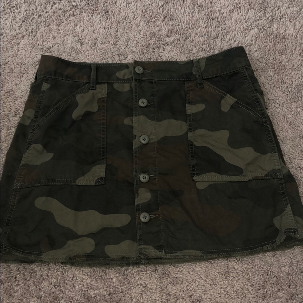 American Eagle Camo Button Up Skirt